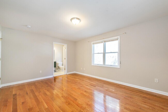 Photo - 19 Legend Hills Dr