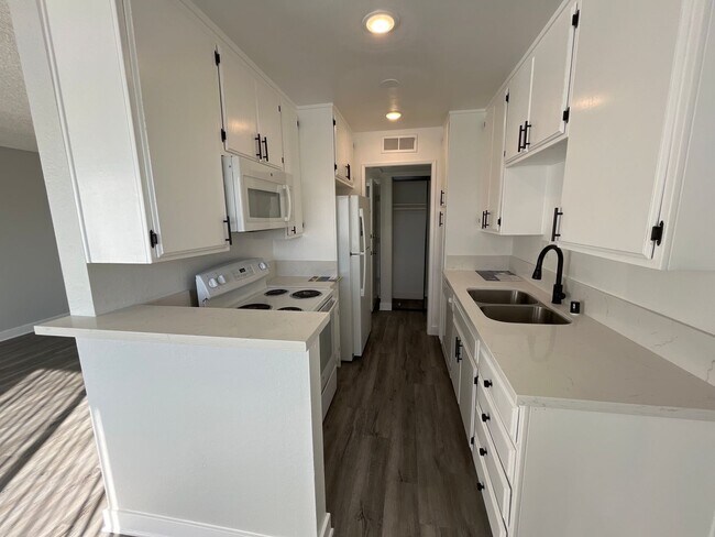 Photo - 245 South Serrano Ave