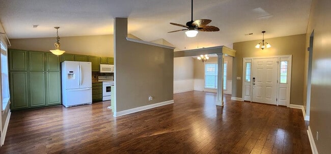 Photo - 1159 Shoreland Dr