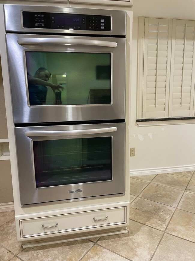 Photo - 737 Robin Ln