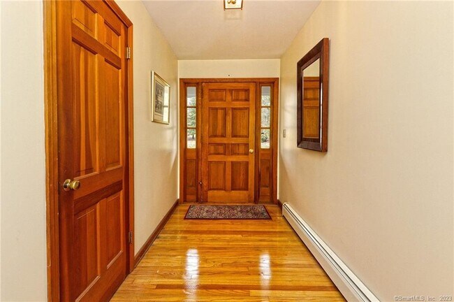 Photo - 200 Old Tavern Rd