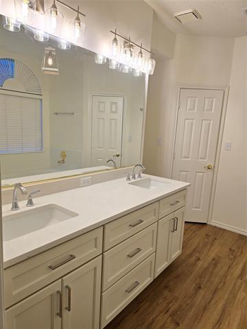 Photo - 6801 Laramie Dr