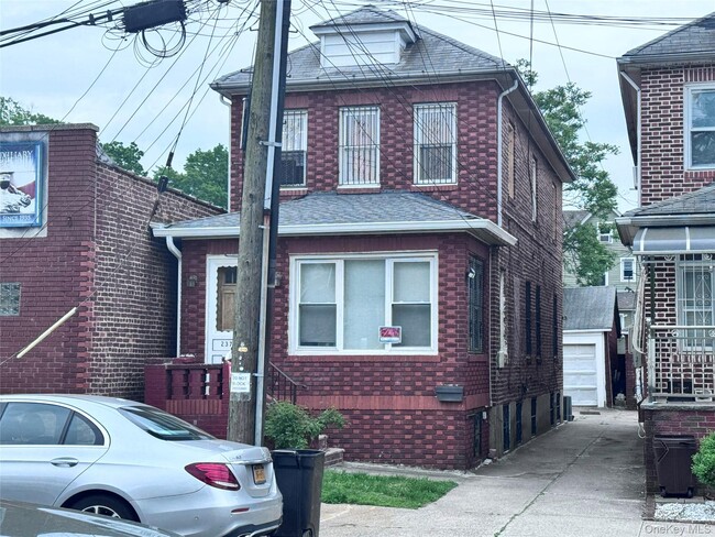 Building Photo - 237-18 92nd Rd Unit 2