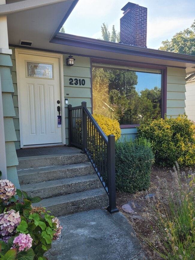 Photo - 2310 Walnut St
