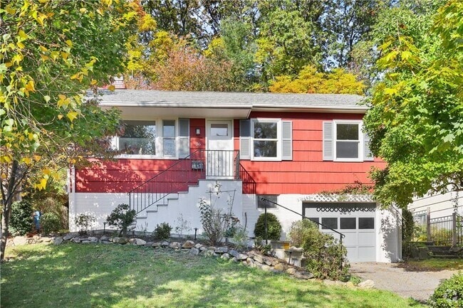 Building Photo - 36 Sherwood Dr Rental