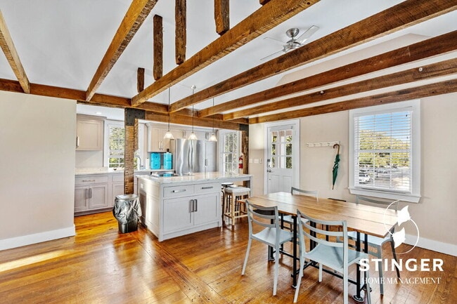 Building Photo - 221b West Street- Rental