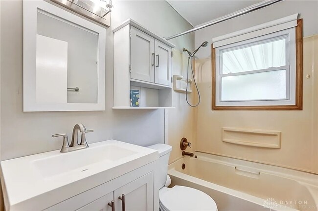 Photo - 20 W Funderburg Rd