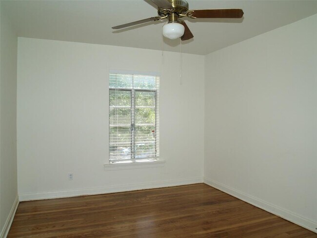 Photo - 3206 Tom Green St Unit F