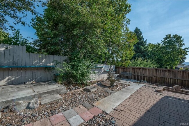 Photo - 1437 Smith St