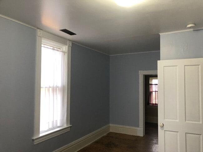 Photo - Charming Southside Cottage with Spacious G...