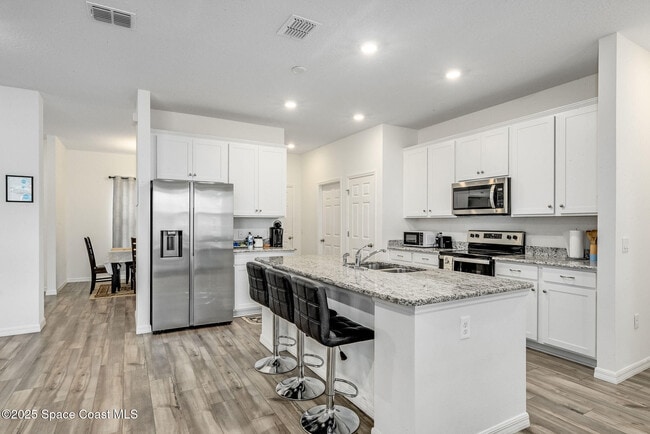 Photo - 1717 Dalroy St NW