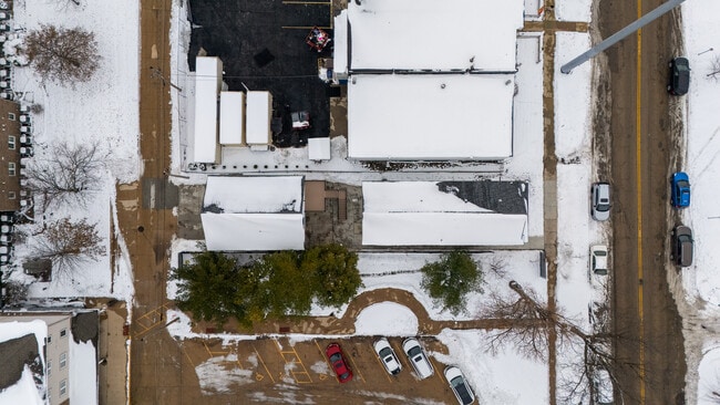 Photo - 918 7th St SE
