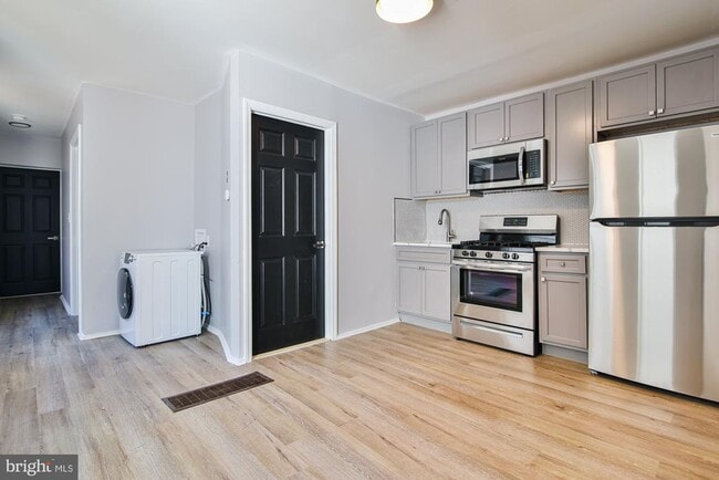 Photo - 217 Parkinson Ave