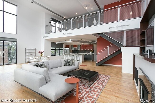 Photo - 100 N Center St Unidad 301