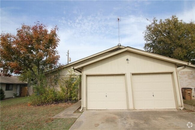 Building Photo - 12818 Copper Cliff Ave Rental