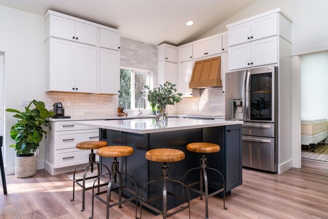 Photo - Prime Bend Location: Spacious 3-Bedroom, 2...