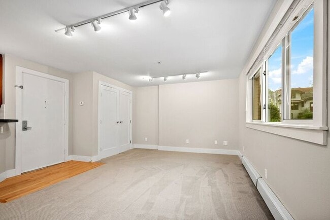 Photo - Fabulous Urban Retreat Condo in Celebrated...