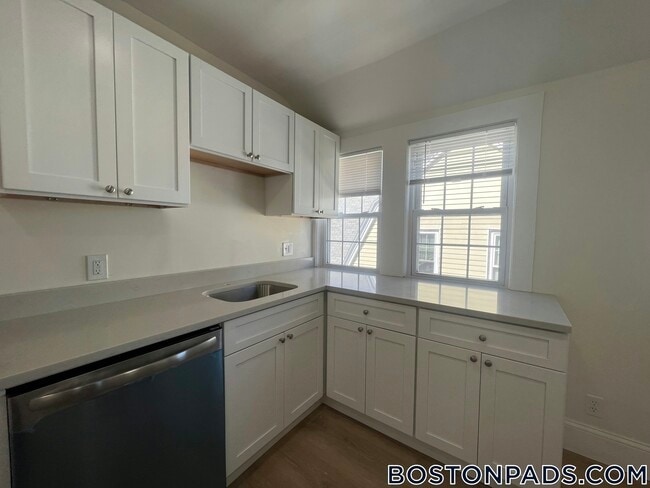 Photo - 78 Brooks St Unit 3