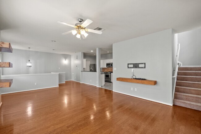 Photo - 5314 Schuler St
