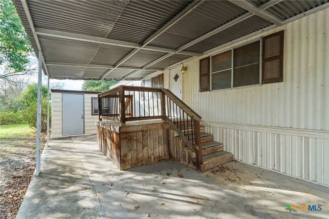 Photo - 1506 Honeysuckle Ln