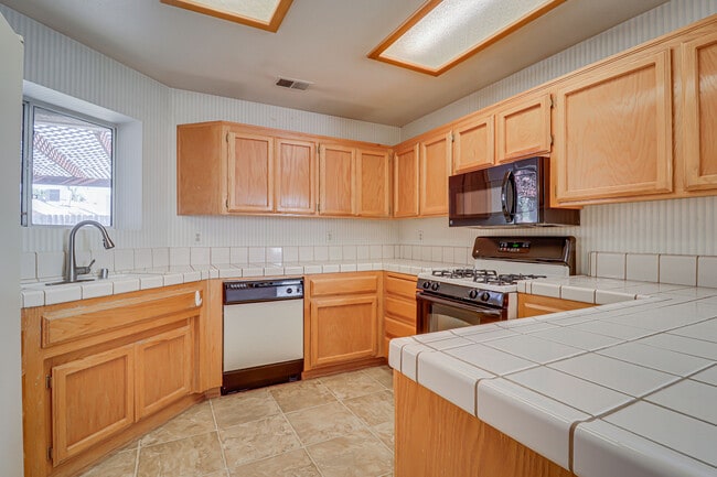Photo - 4005 Asino Ave
