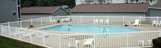 Saddle Creek Apartments