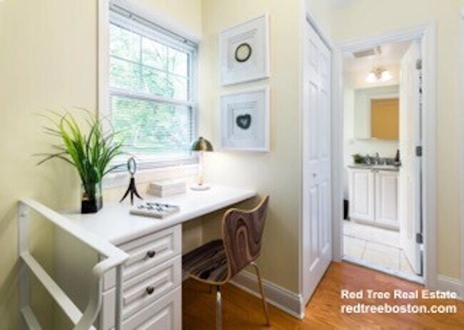 Photo - 37 Sherman Rd Unit 2-bed 1.5 bath S.Brooklin
