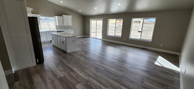 Photo - 207 Spring Creek Pkwy