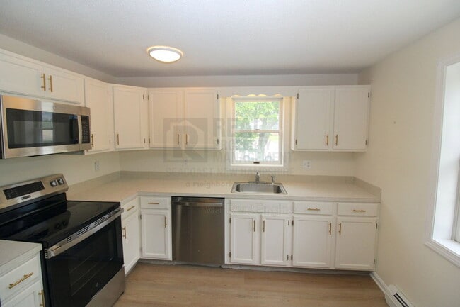 Building Photo - 770 Central Ave Unit 7