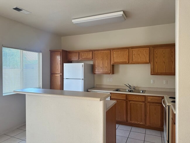 Photo - 5647 Valle Alegre Pl NW