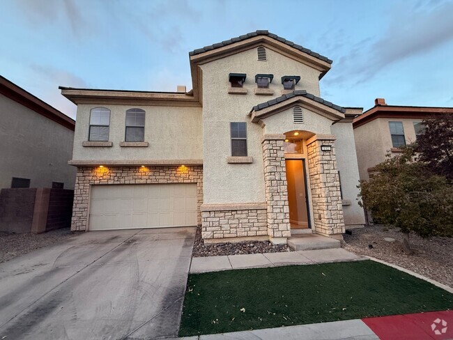 Building Photo - Silverado 3 Bedroom 2-story home with 3 ba...