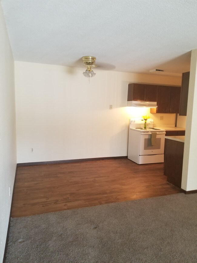 Woodland North Apartments For Rent in Coon Rapids, MN