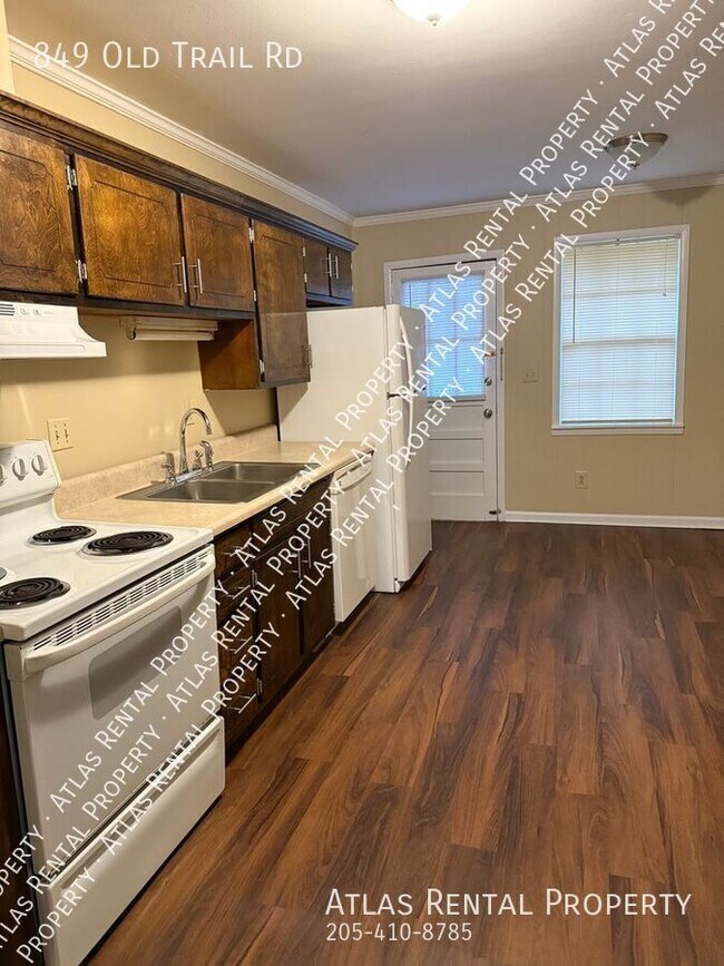 Photo - 849 Old Trail Rd