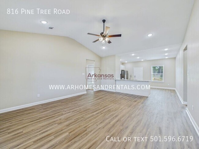 Photo - 816 Pine Tree Rd