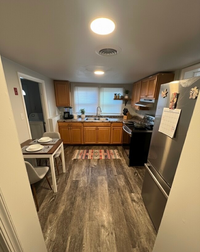 Photo - 22 Lockwood St