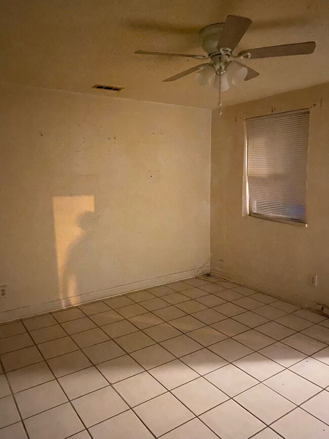 Photo - 1609 N Y St Apartments Unit 1609