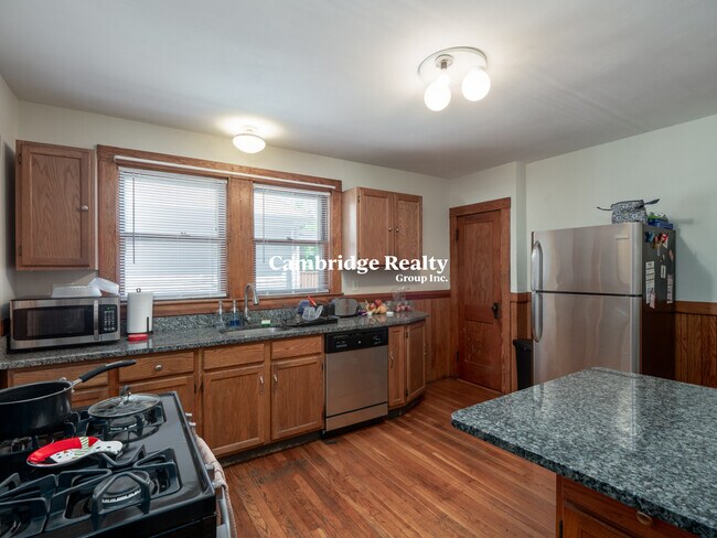 Building Photo - 54 Upland Rd Unit 2T Rental