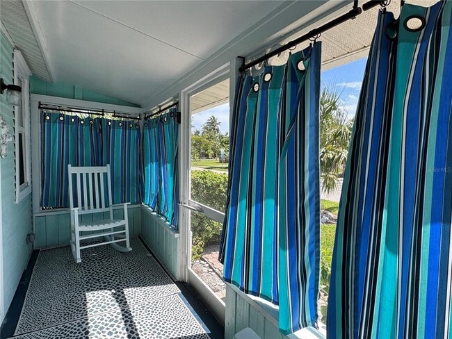 Photo - 6980 Poinsetta Ave