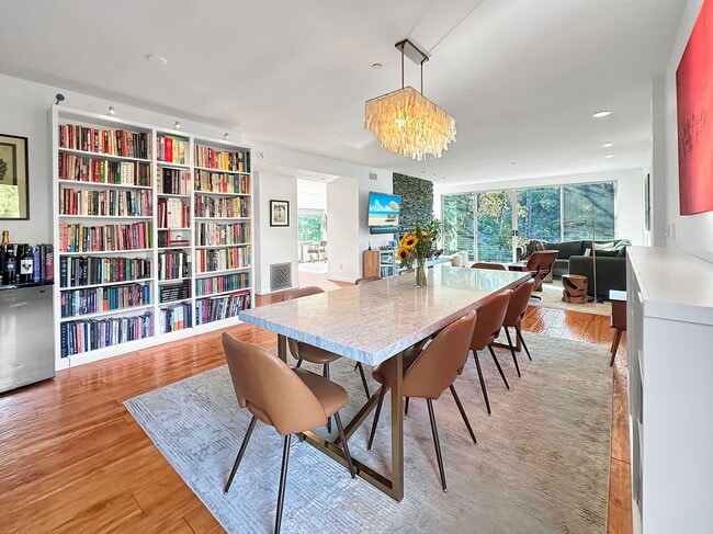 Photo - 8265 Mannix Dr