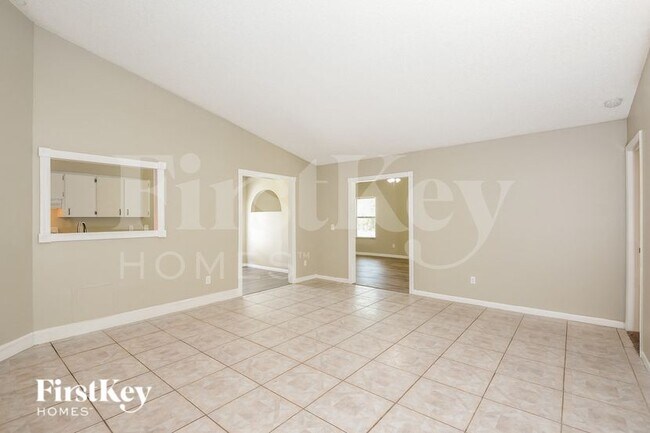 Photo - 232 Rheine Rd NW