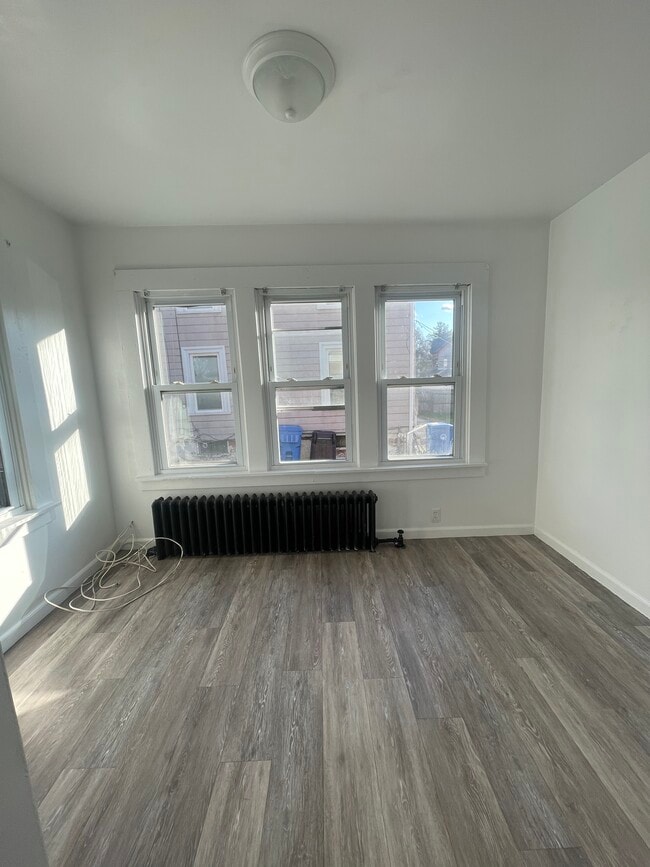 Photo - 255 Glen St Unit Studio