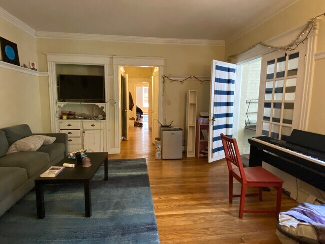 Photo - 28 Quint Ave Unit 5