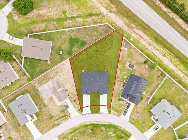Photo - 835 Colville Dr