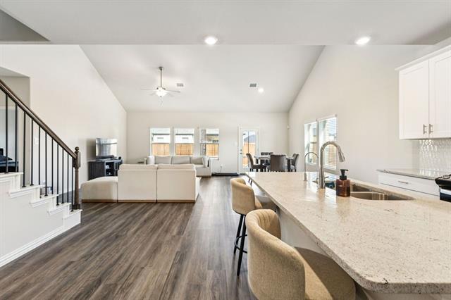 Photo - 1008 Edgehurst Dr