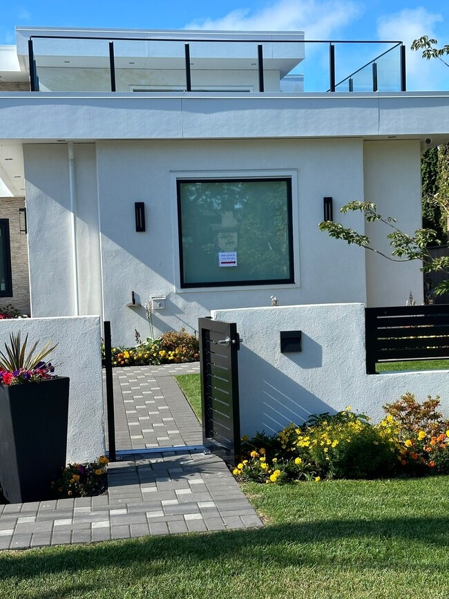 Photo - 5406 Cathay Rd