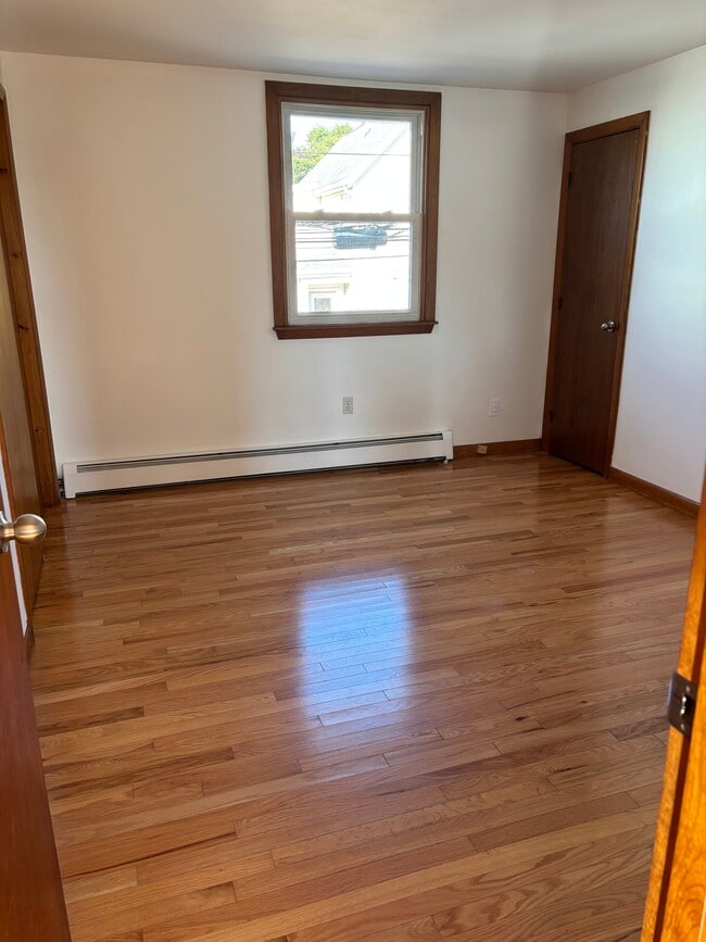 Bedroom-1 - 20 Cass St Unit 20 Cass St.