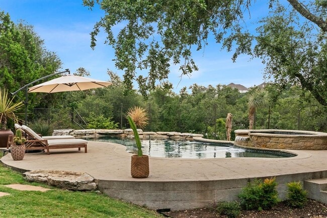 Photo - 332 Rugged Earth Dr