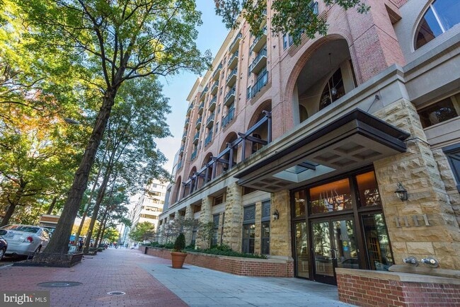 Photo - 1111 25th St NW Apartamento Unidad 610