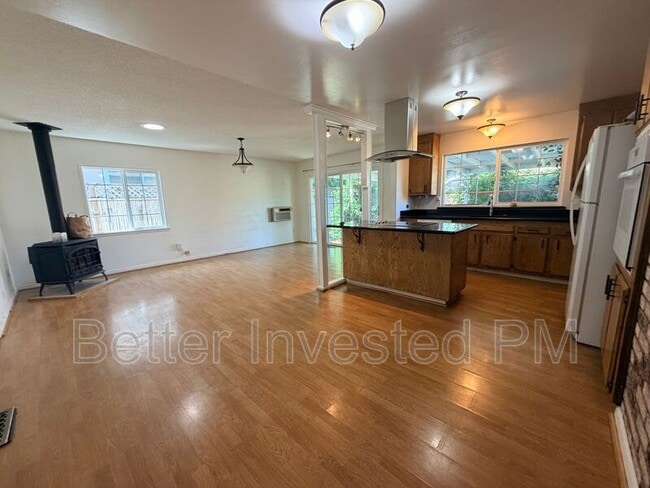 Photo - 1713 Mariposa Dr