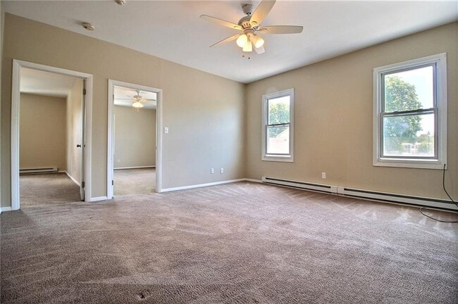 33 Railroad Ave Unit 2